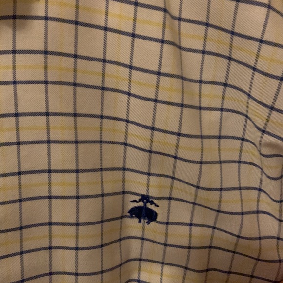 Brooks Brothers Button Down Shirt. Medium. - Picture 3 of 4